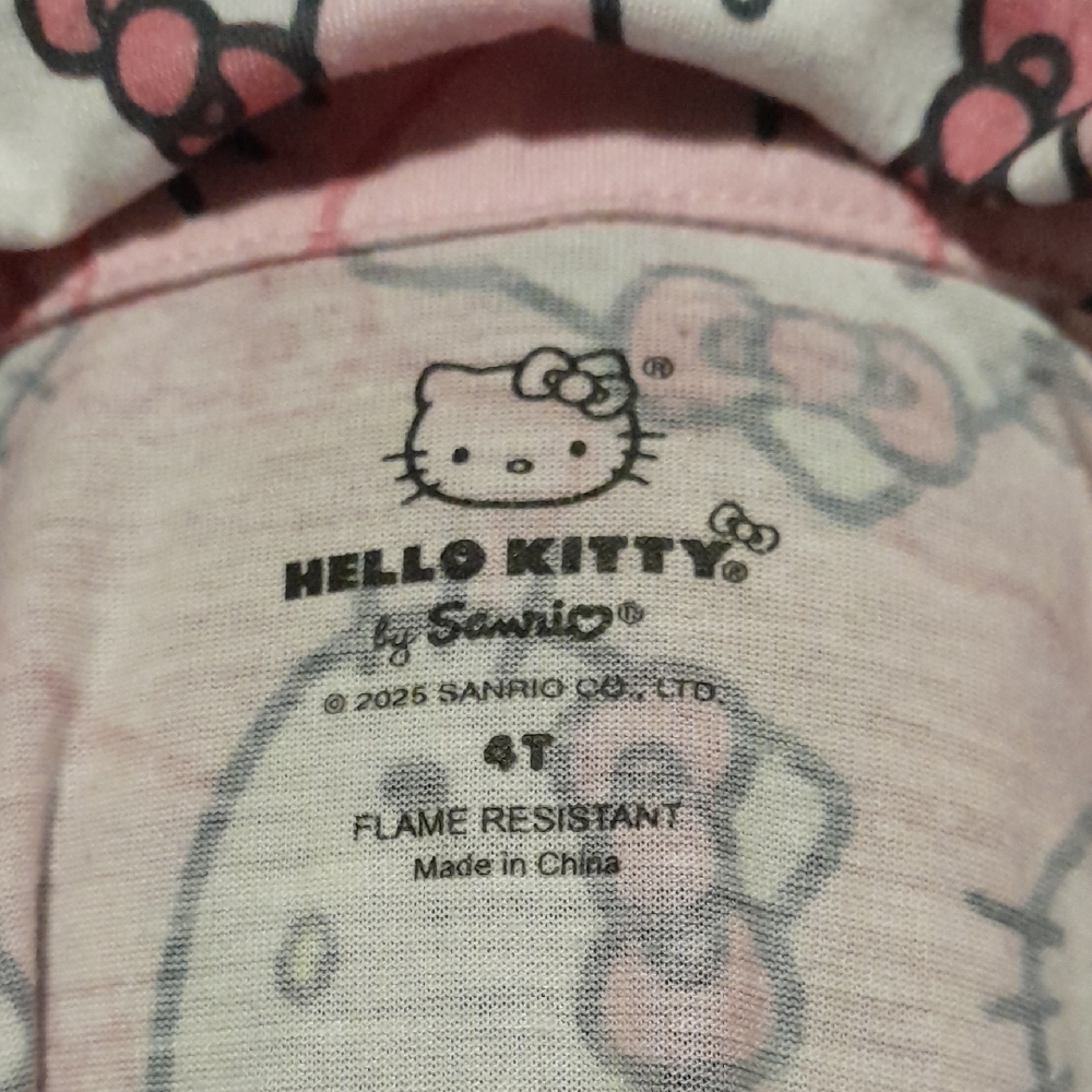 Hello Kitty Pink and White Kids Pajama Set - Picture 6 of 7